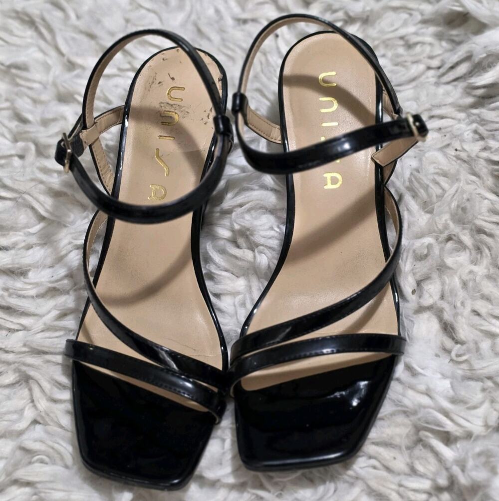 NEW Unisa Patent Leather Black Strappy Wedge Sandal Buckle Closure Size 8.5M